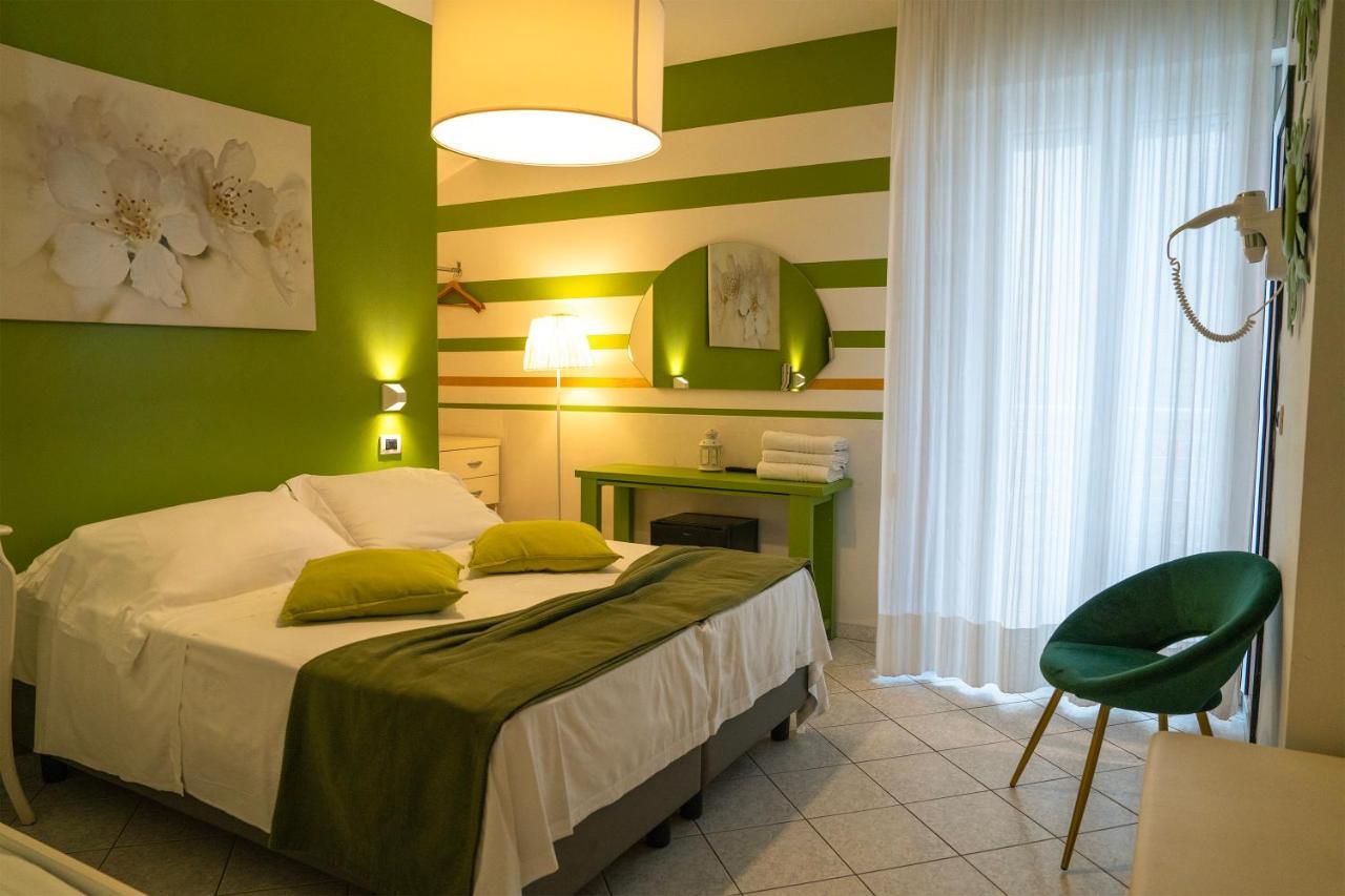 Hotel Thea&Residence Gabicce Mare Exterior foto